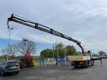 Camion porteur DAF LF 220
