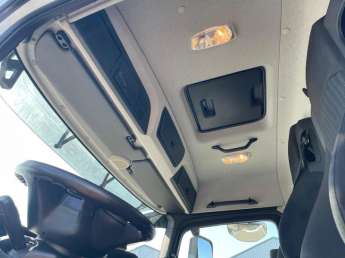 Camion porteur Mercedes Antos 2532