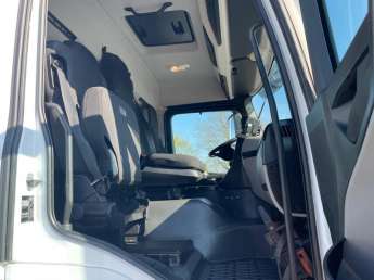 Camion porteur Mercedes Antos 2532