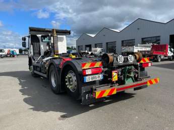 Camion porteur Renault C380 