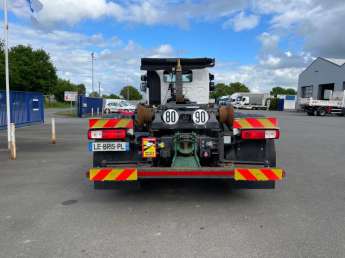 Camion porteur Renault C380 