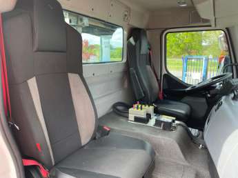 Camion porteur Renault C380 