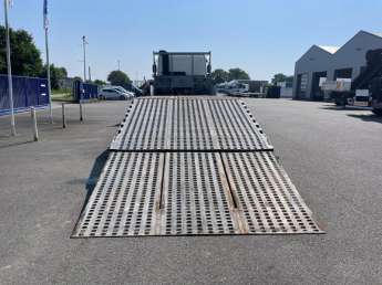 Camion porteur DAF CF480 
