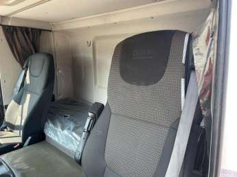 Camion porteur DAF CF480 