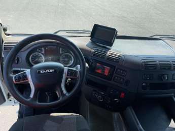Camion porteur DAF CF480 