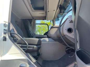 Camion porteur DAF CF480 