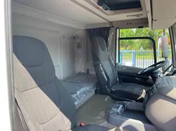 Camion porteur DAF CF480 