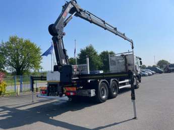 Camion porteur Renault C380 