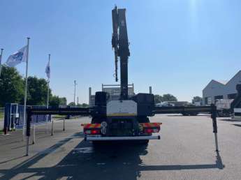 Camion porteur Renault C380 