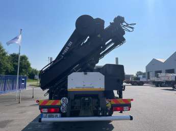 Camion porteur Renault C380 