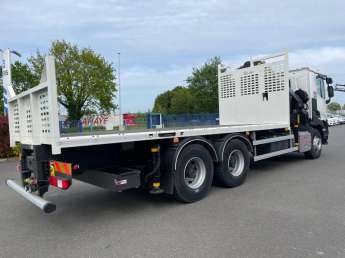 Camion porteur Renault C380 