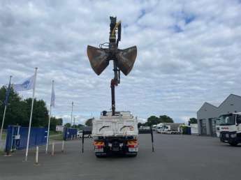 Camion porteur Renault C380 