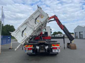 Camion porteur Renault C380 