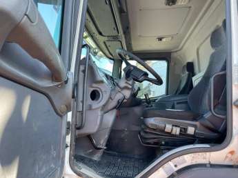 Camion porteur Scania 114G340 