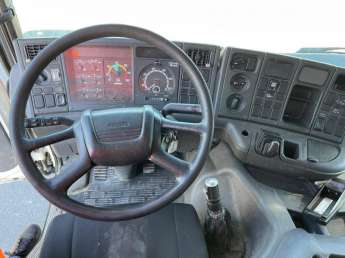 Camion porteur Scania 114G340 