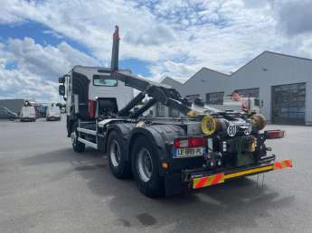 Camion porteur Renault C430 
