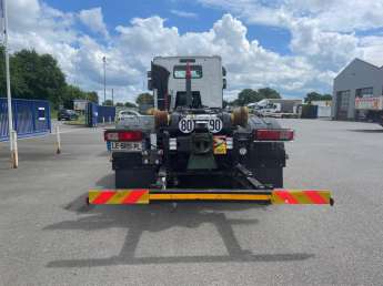 Camion porteur Renault C430 