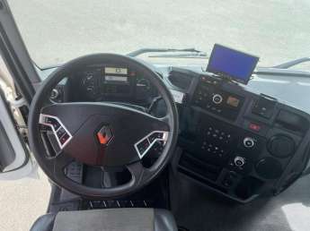 Camion porteur Renault C430 