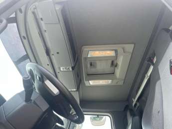 Camion porteur Renault C430 