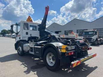 Camion porteur Iveco EUROCARGO 160E250 