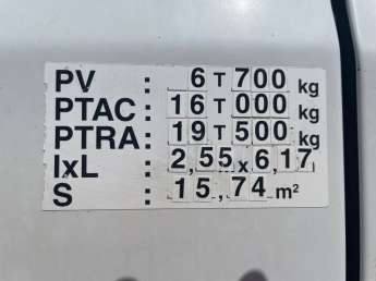Camion porteur Iveco EUROCARGO 160E250 