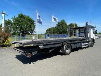 Camion porteur Scania P380 