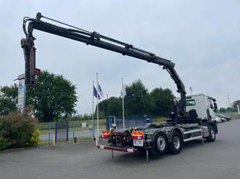 Camion porteur Renault C440 