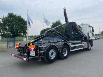 Camion porteur Renault C440 