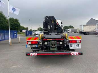 Camion porteur Renault C440 