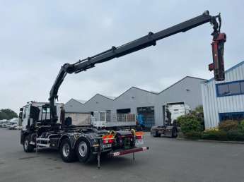 Camion porteur Renault C440 