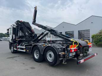 Camion porteur Renault C440 