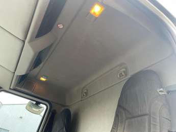 Camion porteur Renault MIDLUM 270 DXi 