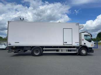 Camion porteur Renault D WIDE 320 