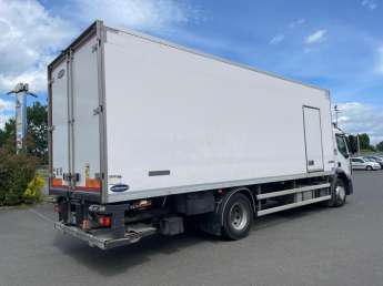 Camion porteur Renault D WIDE 320 