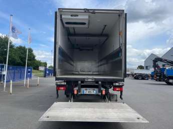 Camion porteur Renault D WIDE 320 