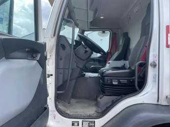 Camion porteur Renault D WIDE 320 
