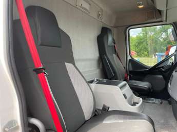 Camion porteur Renault D WIDE 320 