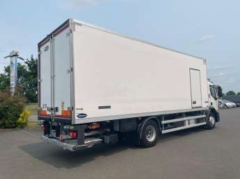Camion porteur Renault D WIDE 320 