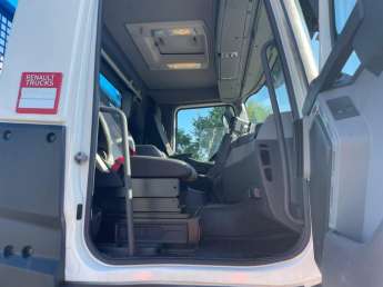 Camion porteur Renault C430 