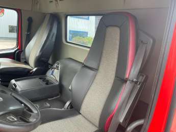 Camion porteur Volvo FMX 370 