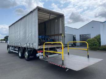 Camion porteur Mercedes AXOR 25.33 