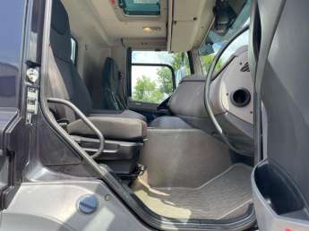 Camion porteur DAF CF 530 
