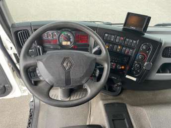 Camion porteur Renault C380 