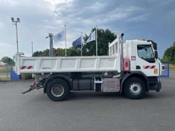 Camion porteur Renault C380 