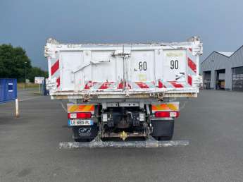 Camion porteur Renault C380 