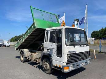 Camion porteur Volvo FL6 