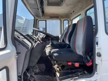 Camion porteur Volvo FL6 