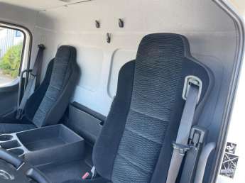 Camion porteur Mercedes ATEGO 12.18 