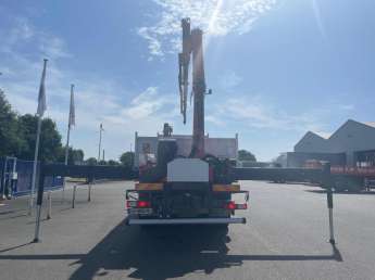 Camion porteur Renault C430 