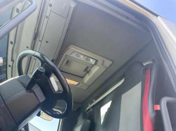 Camion porteur Renault C430 